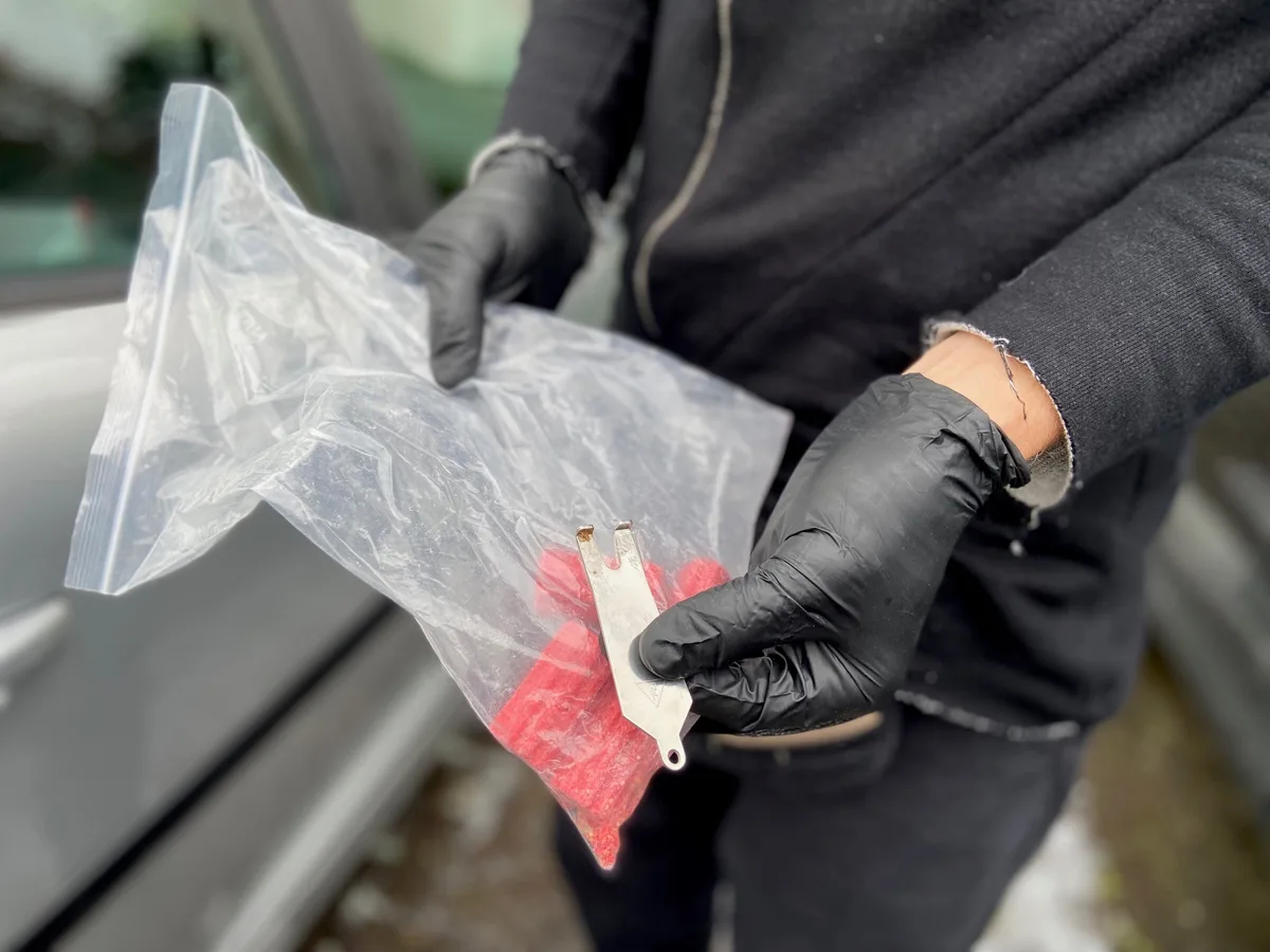 Die Plastiktüte sieht man jetzt  etwas näher.